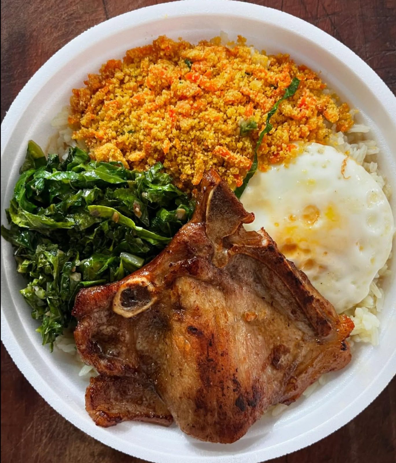 Marmita G, com bisteca grelhada