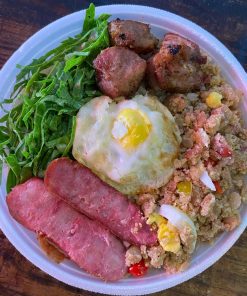 Marmita G, com carne de porco assada.